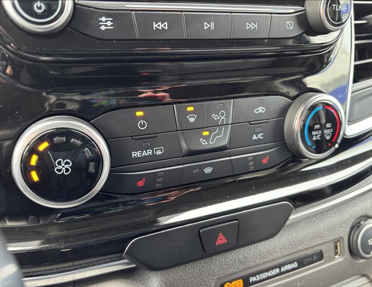 Ford Tourneo Custom Kombi 2,0 l 125 kw