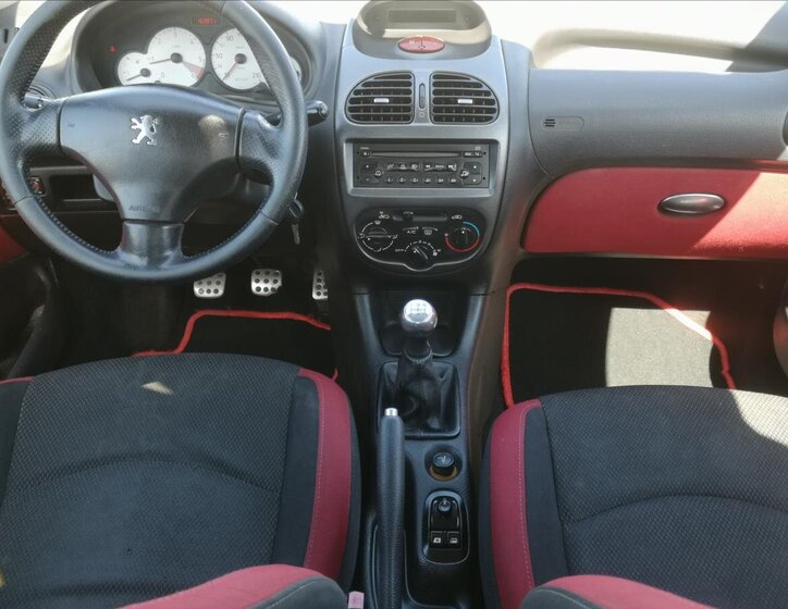 Peugeot 206 Hatchback 1,4 l 50 kw
