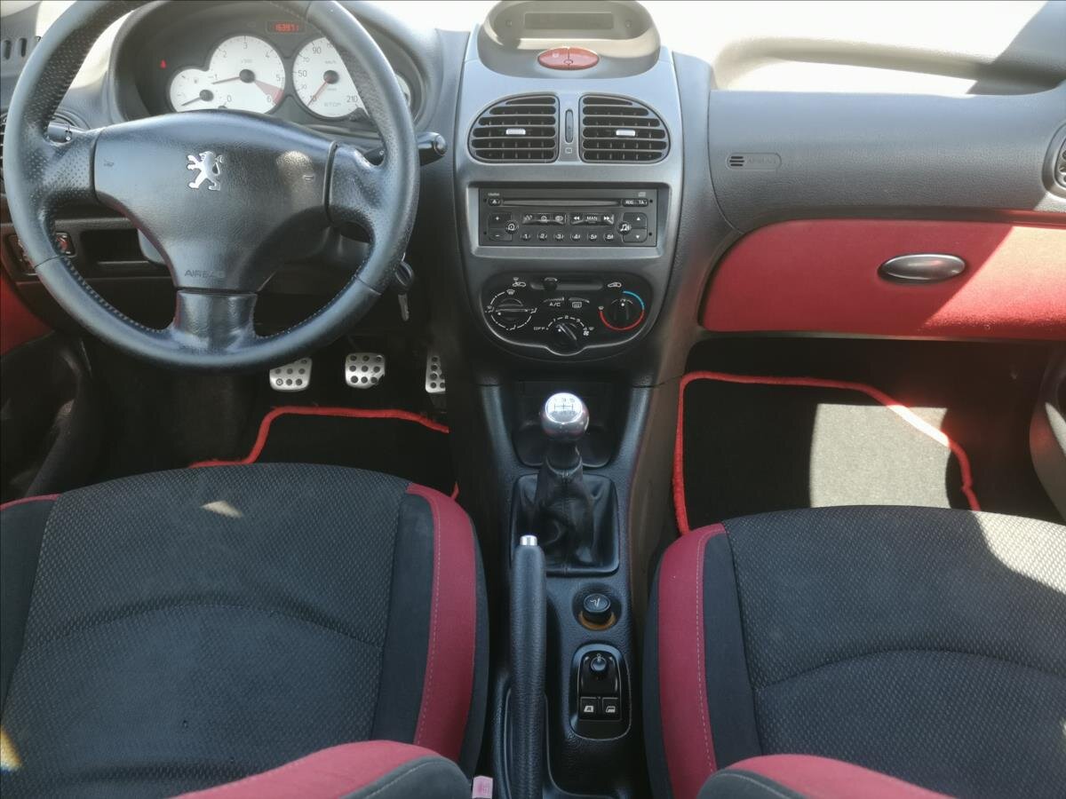Peugeot 206 Hatchback 1,4 l 50 kw