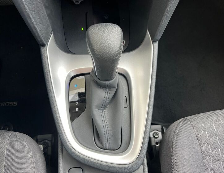 Toyota Yaris Cross 24