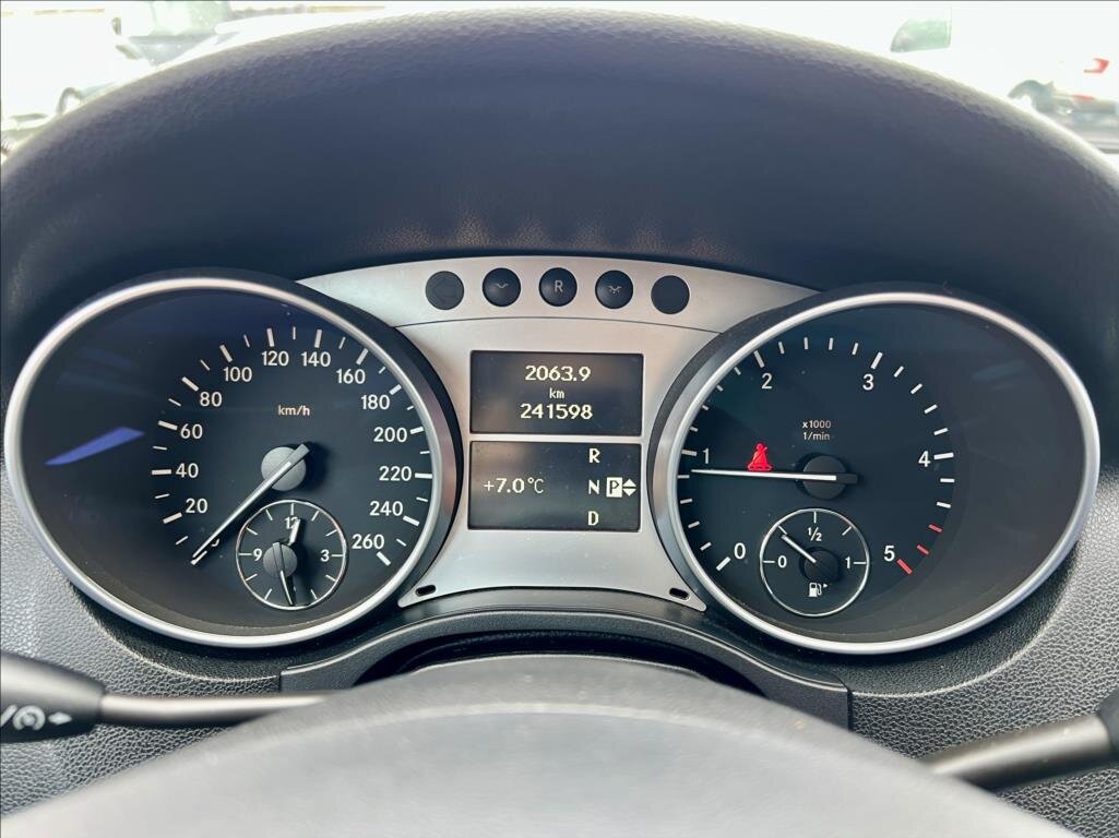 Mercedes-Benz Třídy M SUV 3,0 l 165 kw