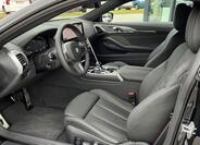 BMW Řada 8 11