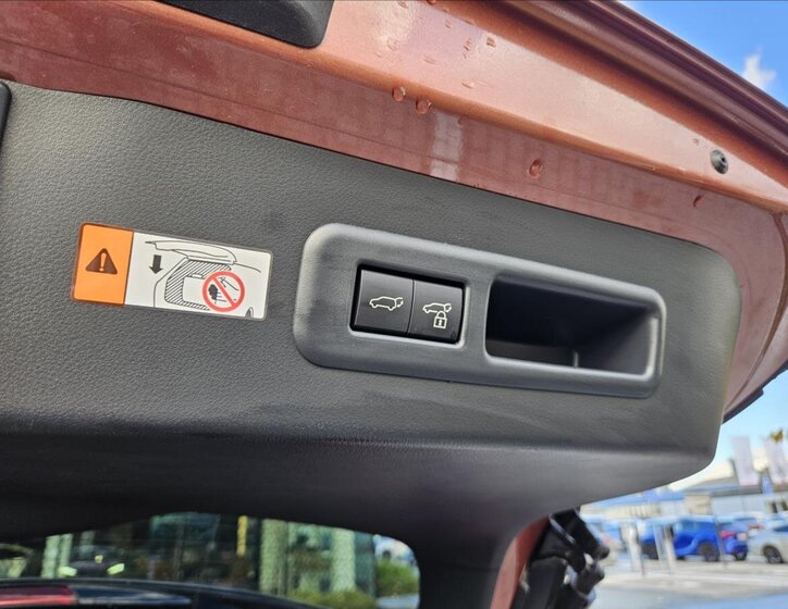 Lexus LBX Kombi 1,5 l 99 kw