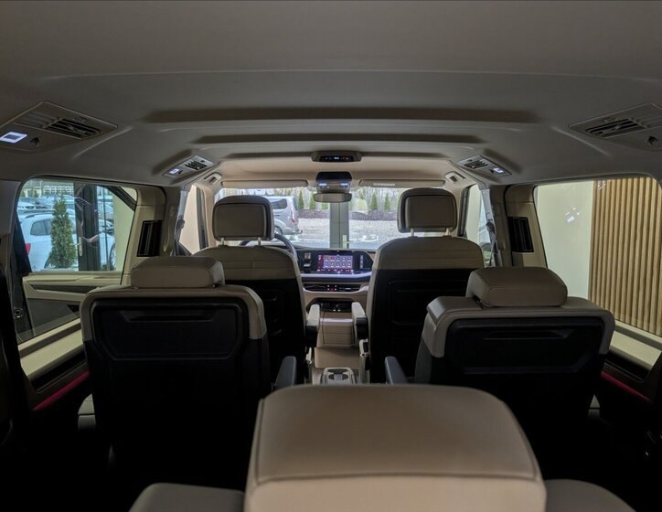 Volkswagen Multivan VAN / Minibus 1,5 l 130 kw