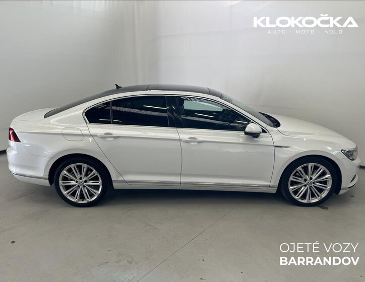 Volkswagen Passat Sedan / Limuzína 2,0 l 176 kw