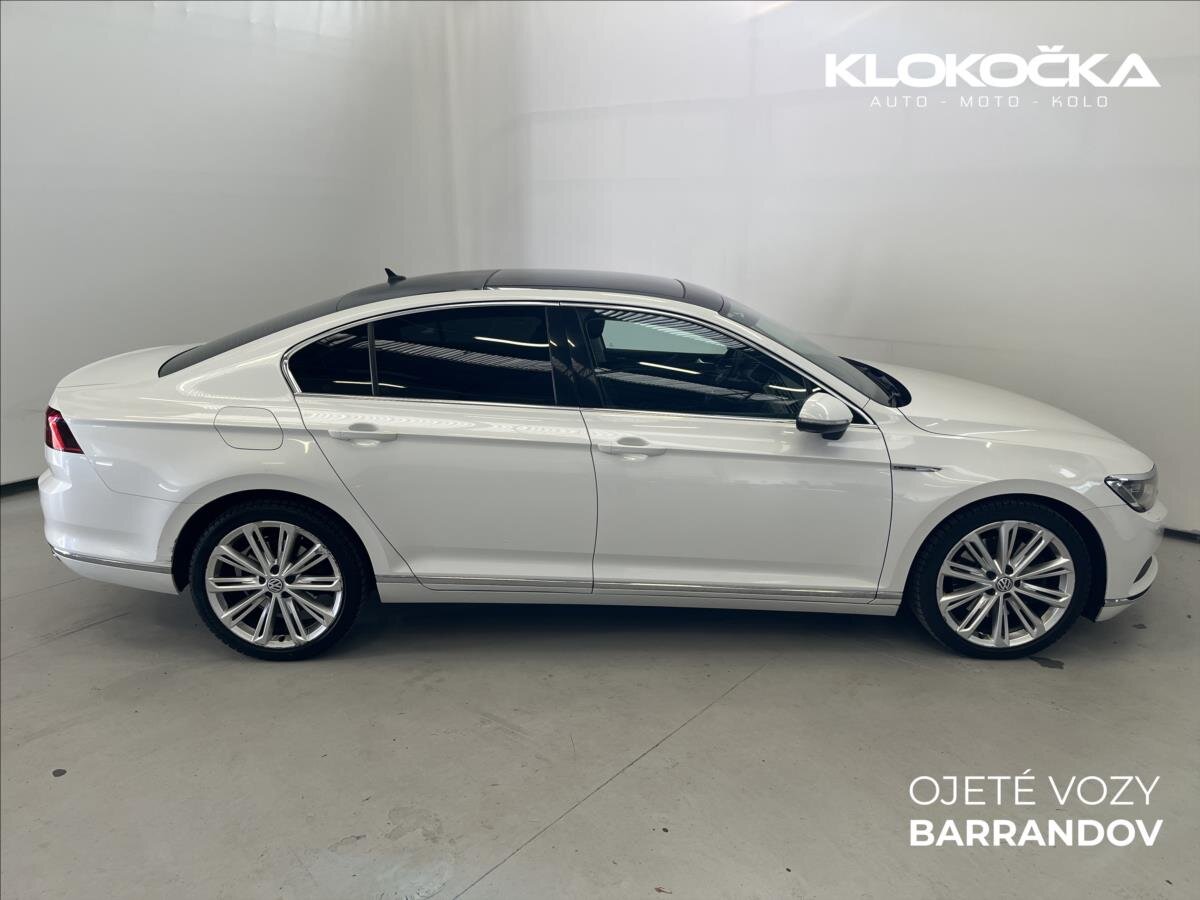 Volkswagen Passat Sedan / Limuzína 2,0 l 176 kw