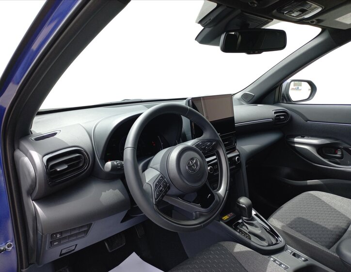 Toyota Yaris Cross CUV / Crossover 1,5 l 68 kw