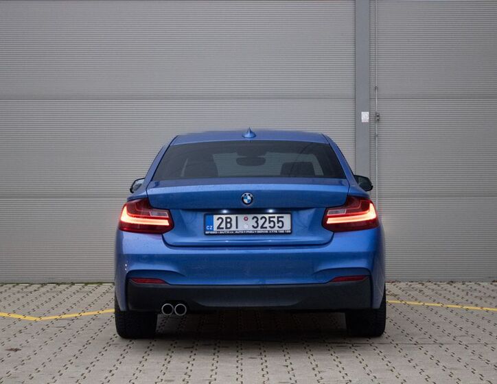 BMW Řada 2 6