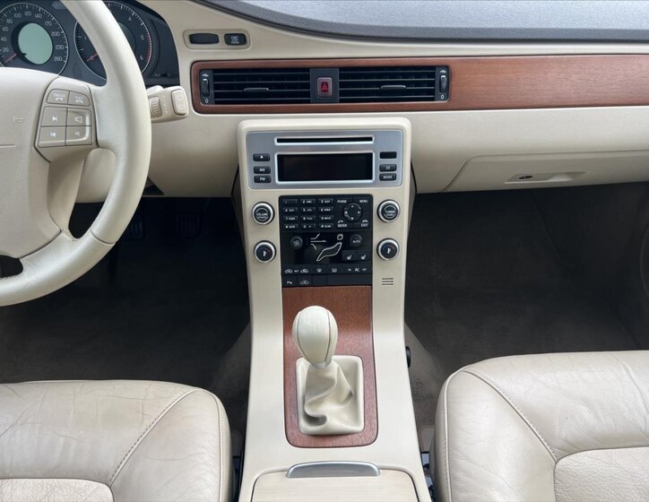 Volvo V70 Kombi 2,4 l 136 kw