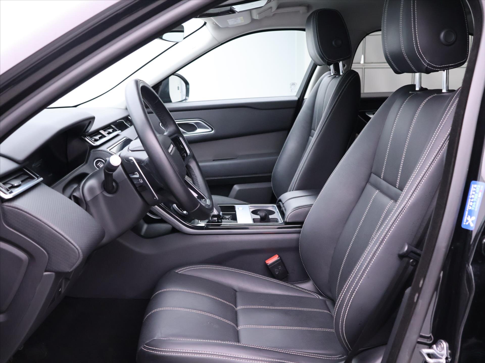 Land Rover Range Rover Velar SUV / Terénní 2,0 l 150 kw