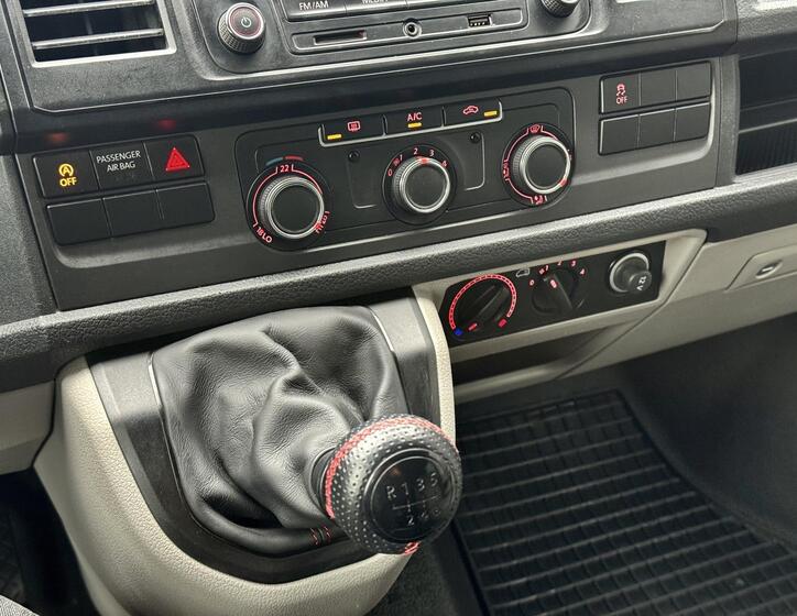 Volkswagen Transporter 30