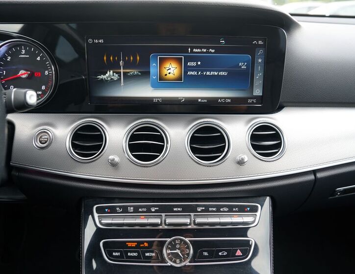 Mercedes-Benz Třídy E 32