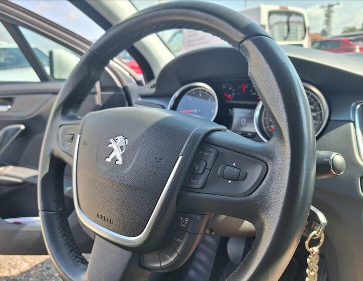 Peugeot 508 Sedan / Limuzína 2,0 l 120 kw