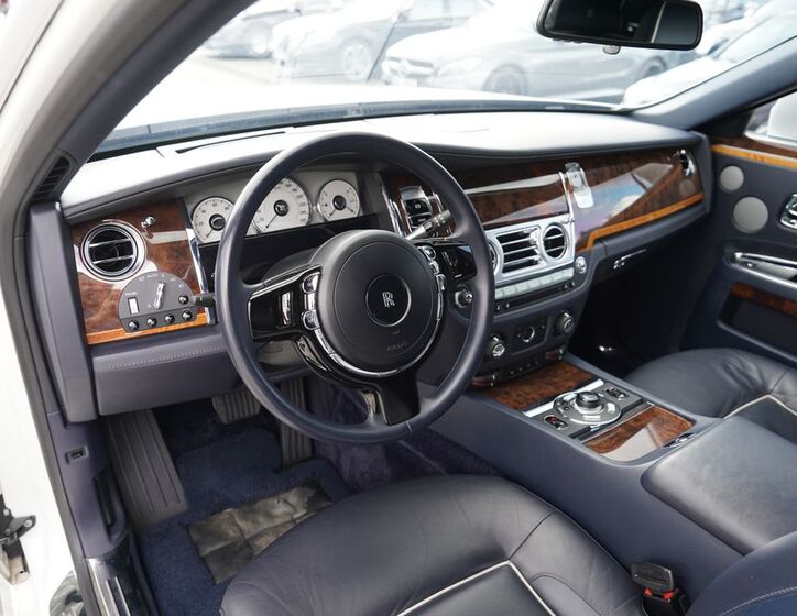 Rolls-Royce Ghost 26