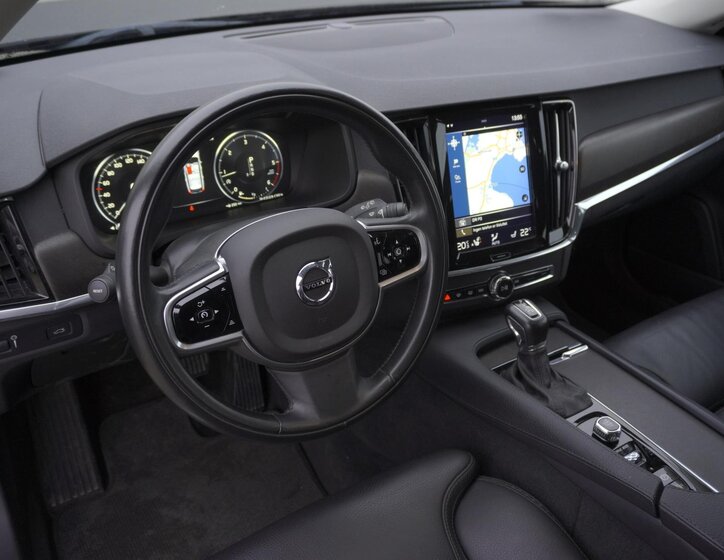 Volvo V90 Kombi 2,0 l 173 kw