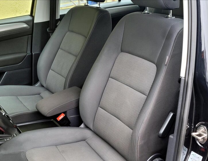 Volkswagen Golf Sportsvan 25