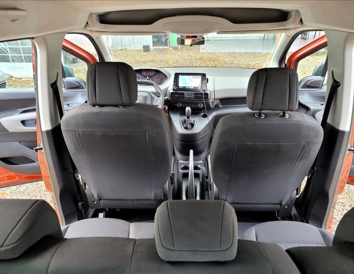 Peugeot Rifter MPV 1,5 l 75 kw