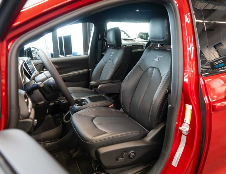 Chrysler Pacifica MPV 3,6 l 221 kw