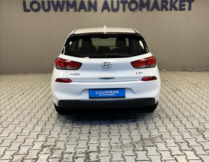 Hyundai i30 14