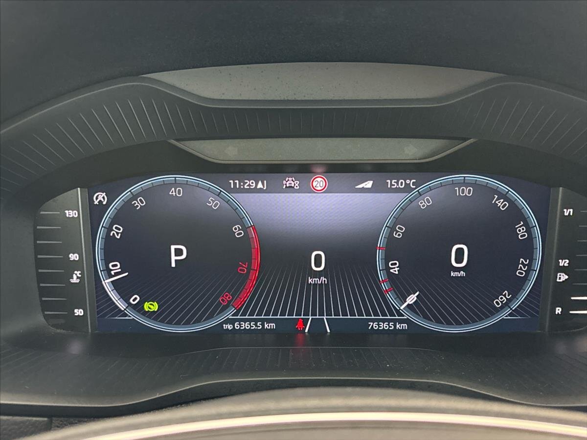 Škoda Karoq SUV / Terénní 1,5 l 110 kw