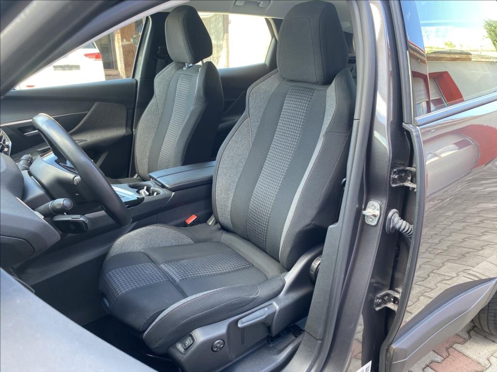 Peugeot 3008 SUV / Terénní 1,2 l 96 kw