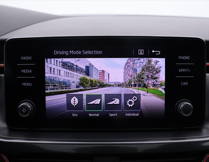 Škoda Kamiq SUV 1,5 l 110 kw