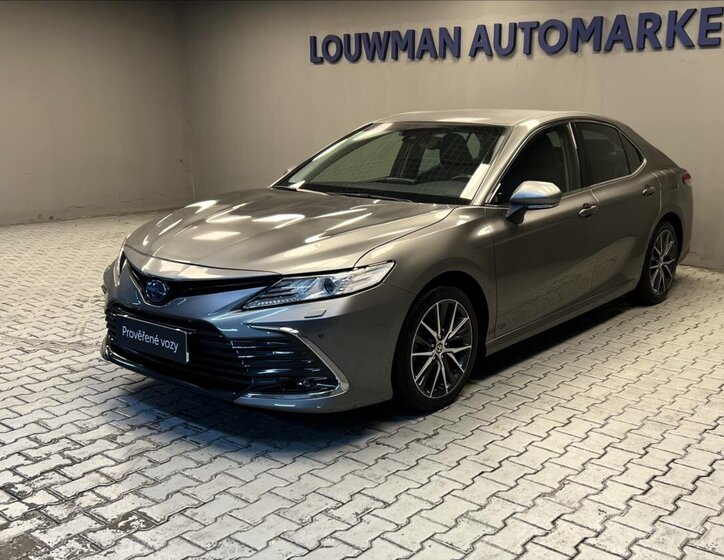 Toyota Camry Sedan 2,5 l 131 kw