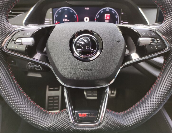 Škoda Octavia Sedan / Limuzína 2,0 l 180 kw