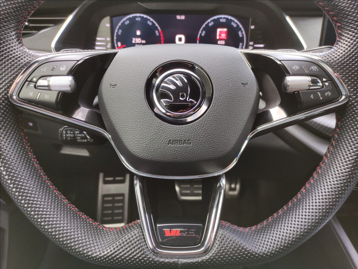 Škoda Octavia Sedan / Limuzína 2,0 l 180 kw