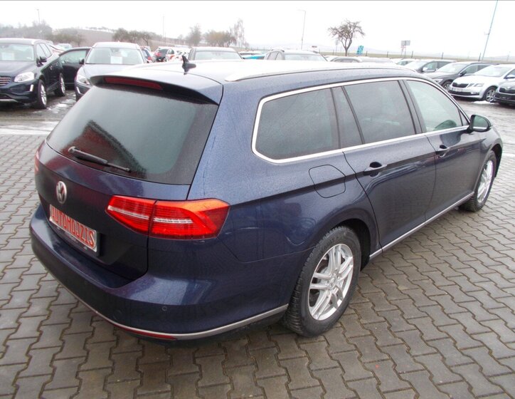 Volkswagen Passat Kombi 1,4 l 110 kw