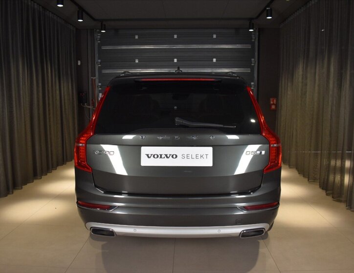 Volvo XC90 SUV / Terénní 2,0 l 177 kw