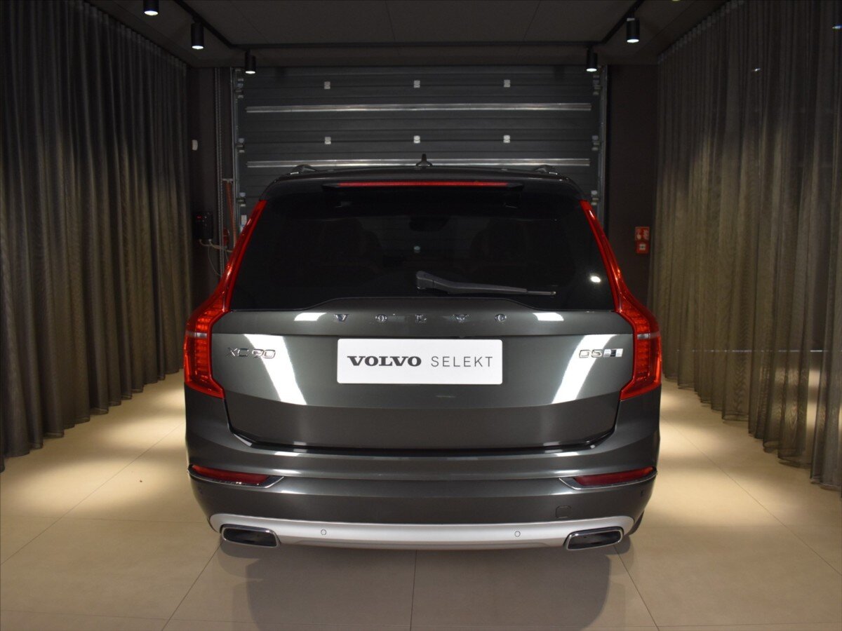 Volvo XC90 SUV / Terénní 2,0 l 177 kw
