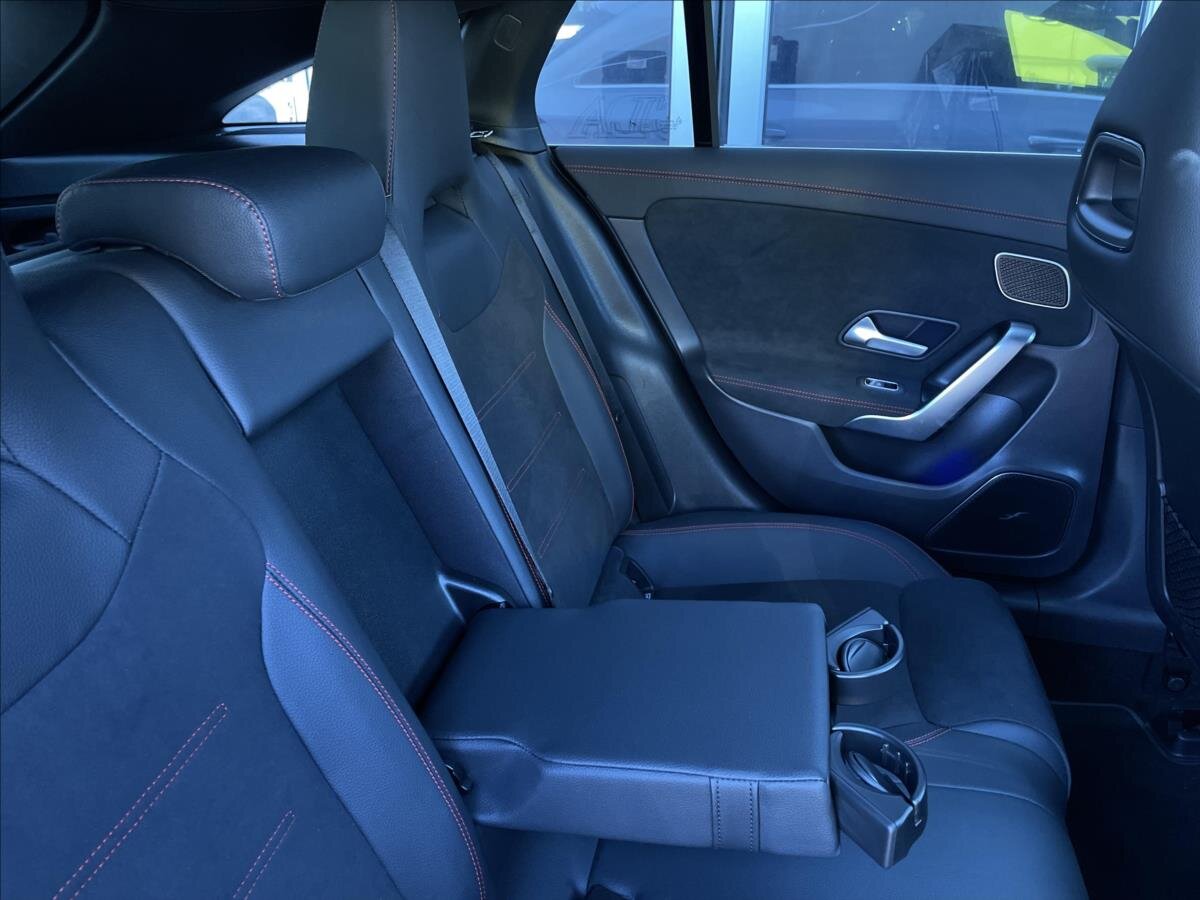 Mercedes-Benz CLA Kombi 1,3 l 120 kw