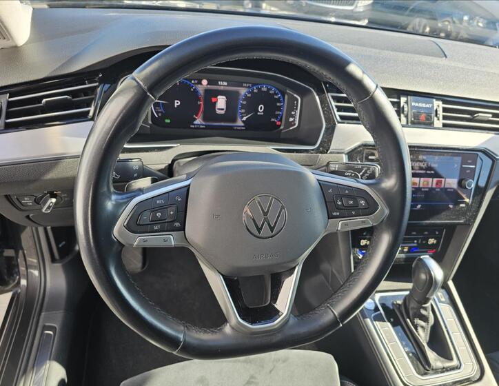 Volkswagen Passat 13