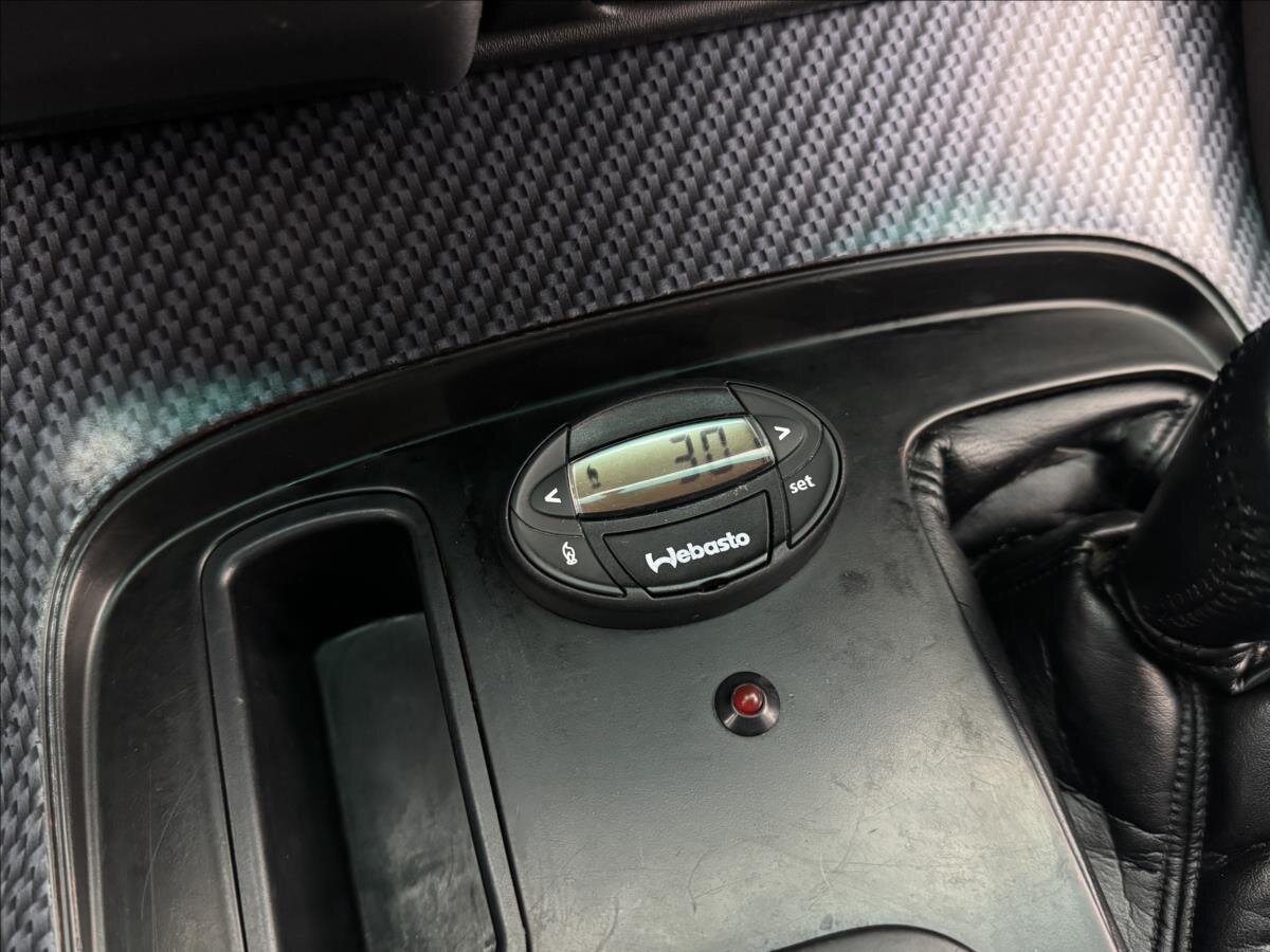 Toyota Land Cruiser SUV / Terénní 4,2 l 150 kw