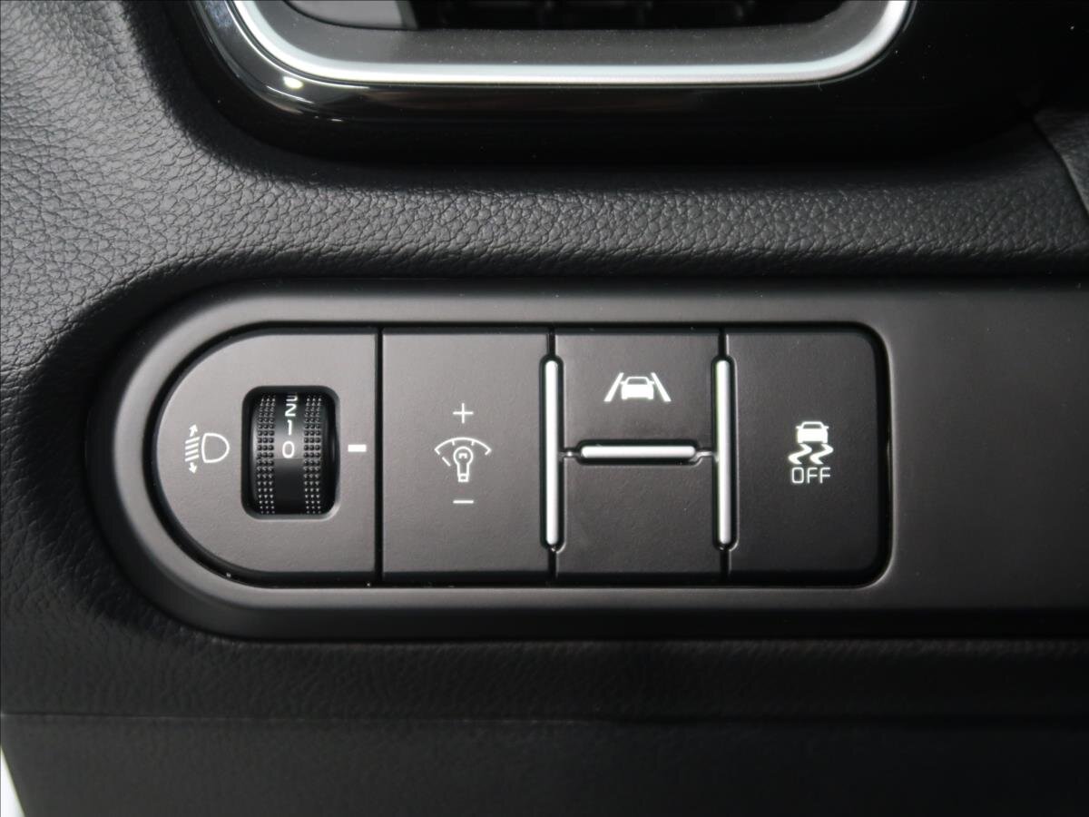 KIA XCeed CUV / Crossover 1,5 l 103 kw