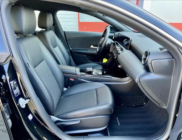 Mercedes-Benz CLA 21