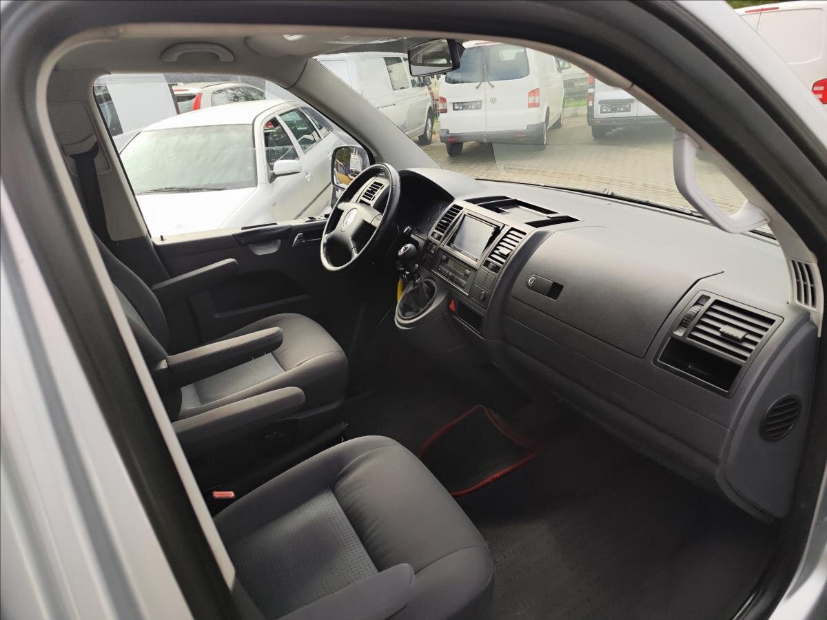 Volkswagen Caravelle Ostatní 2,5 l 96 kw