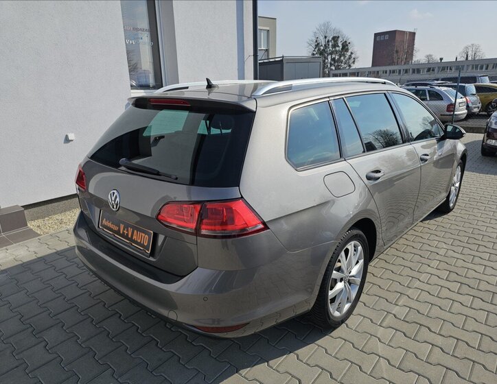 Volkswagen Golf Kombi 1,4 l 92 kw