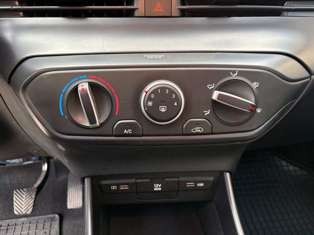 Hyundai i20 Hatchback 1,2 l 61 kw