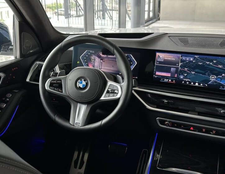 BMW X7 SUV 3,0 l 259 kw