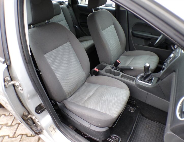 Ford Focus Kombi 1,6 l 74 kw