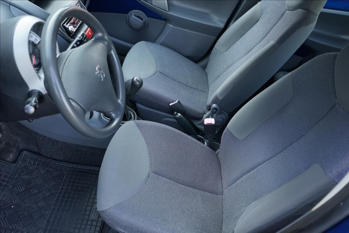 Peugeot 107 Hatchback 998,0 50 kw