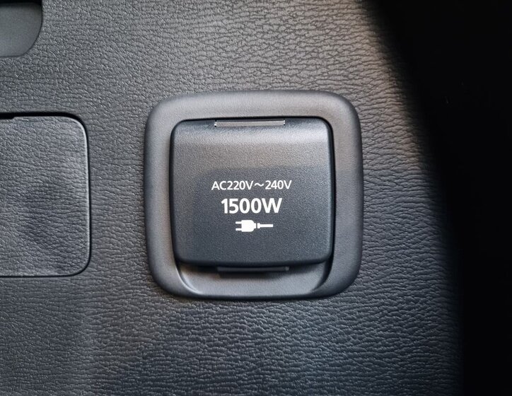 Mitsubishi Outlander SUV 2,4 l 225 kw