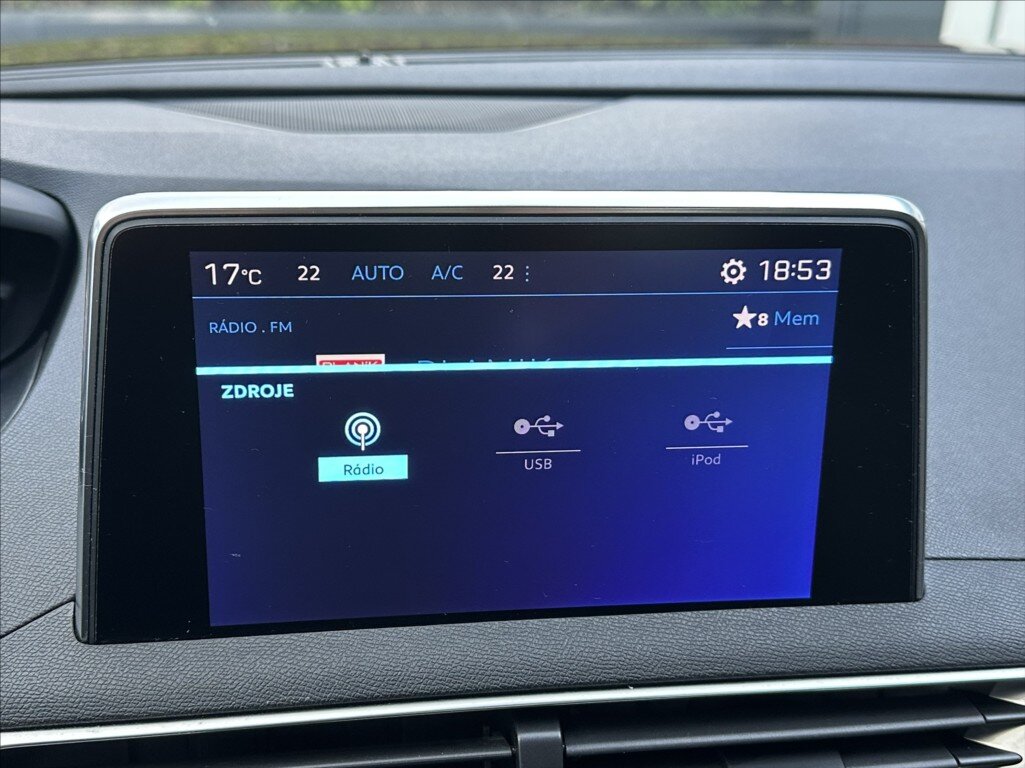 Peugeot 3008 SUV / Terénní 1,2 l 96 kw