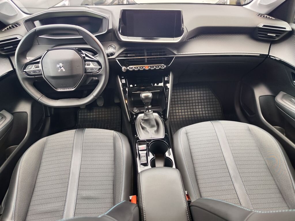 Peugeot 208 Hatchback 1,2 l 74 kw