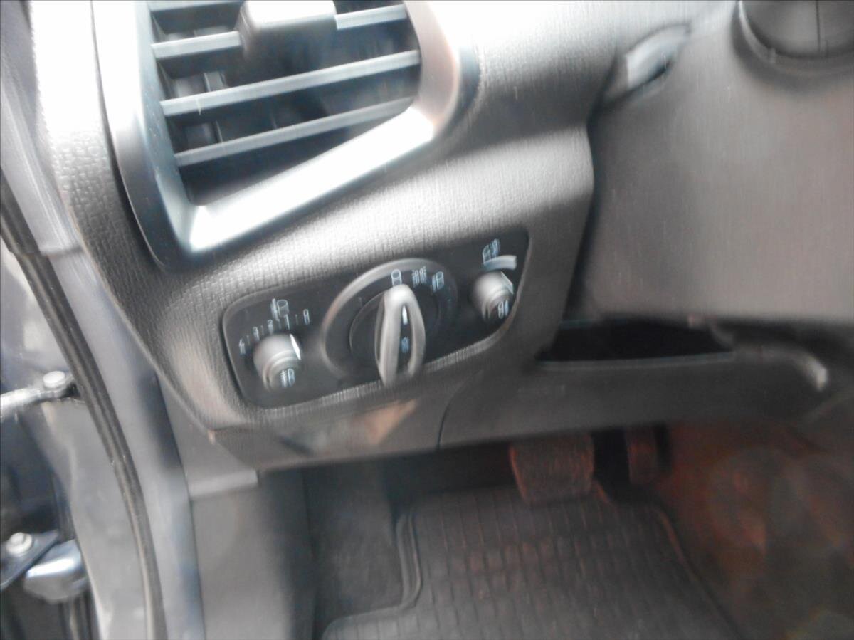Ford EcoSport SUV / Terénní 1,5 l 82 kw