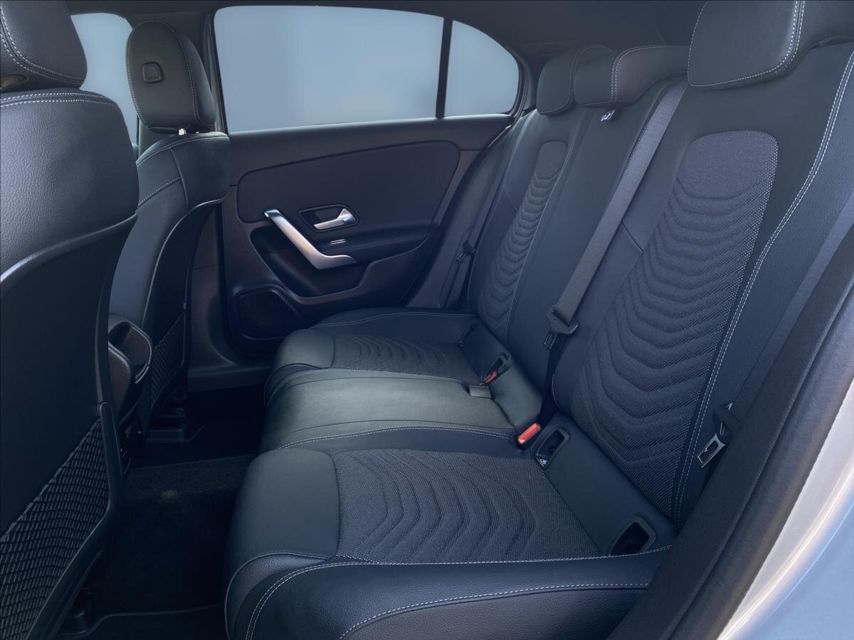 Mercedes-Benz Třídy A Hatchback 1,3 l 120 kw