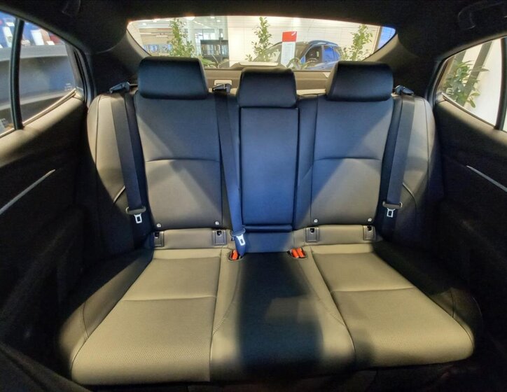 Toyota Camry Sedan 2,5 l 169 kw