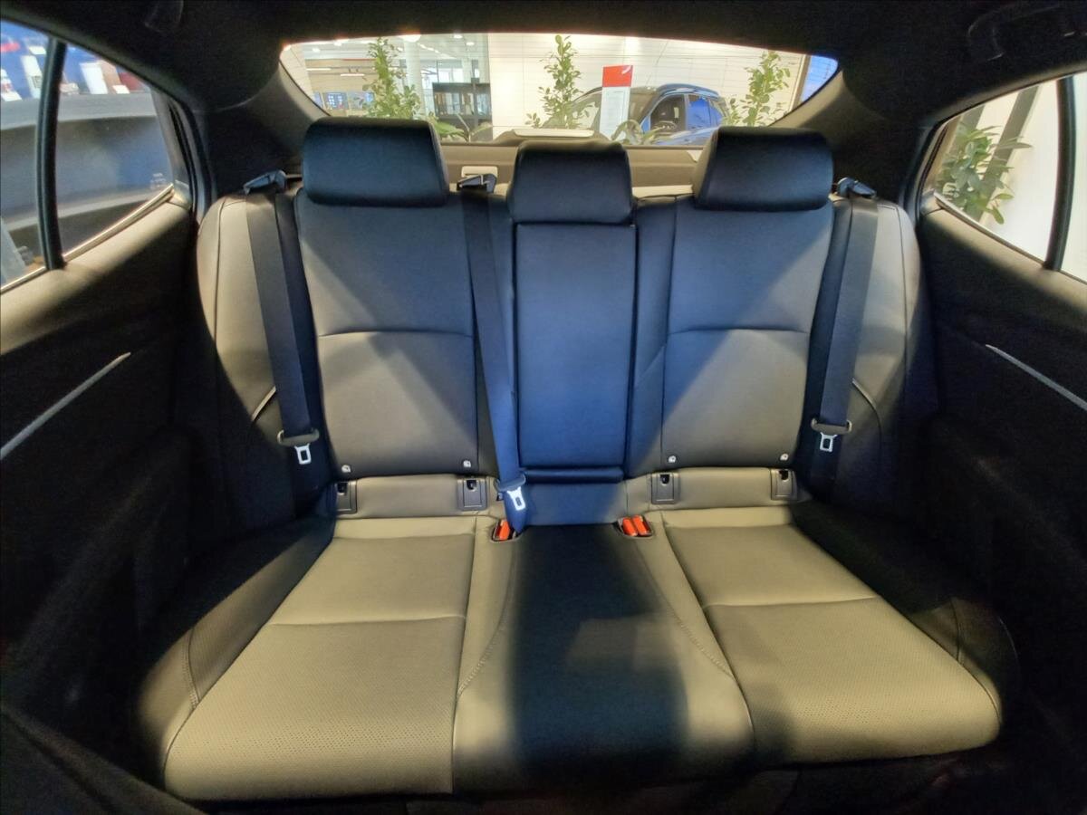 Toyota Camry Sedan 2,5 l 169 kw